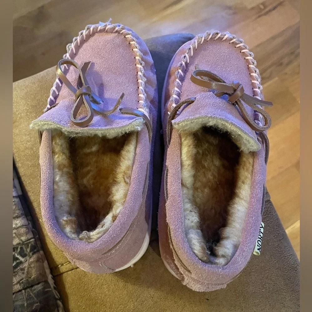 Norty pink lined slippers kids size 13 like new